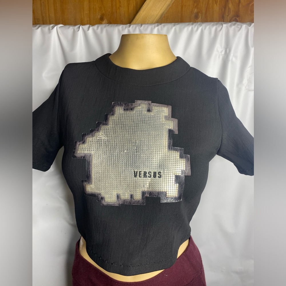 Versace NWOT Black and Silver Short Sleeve crop top women’s  top